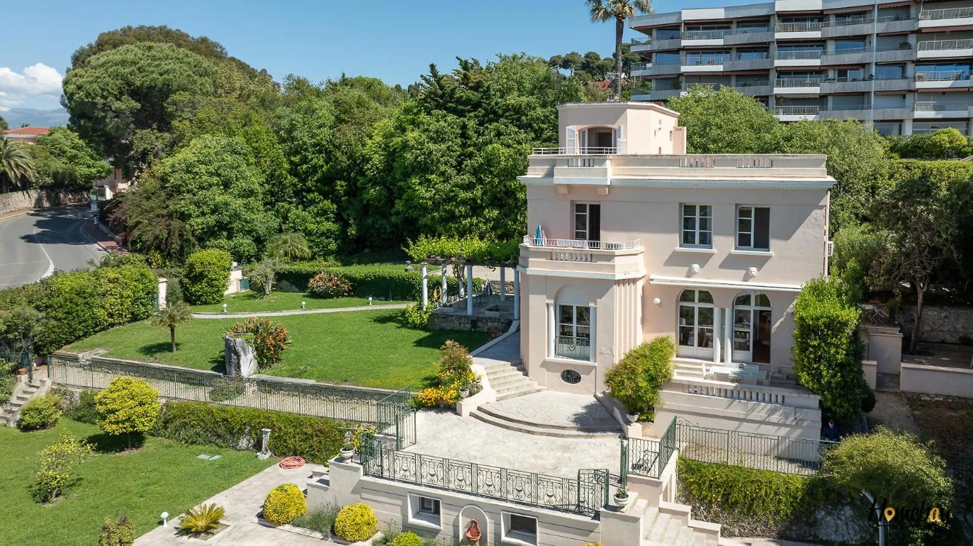 La Gloriette Azur Piscine Sauna Vue Mer Cannes 0*,  França